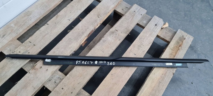 A6 C7 4G LIFT lista ZGARNIAJACA jobb jobb far SLINE cierna 4G0853764D