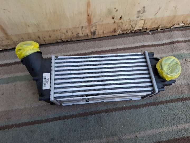 INTERCOOLER luft CITROEN C4 04-08r 1.6 HDI