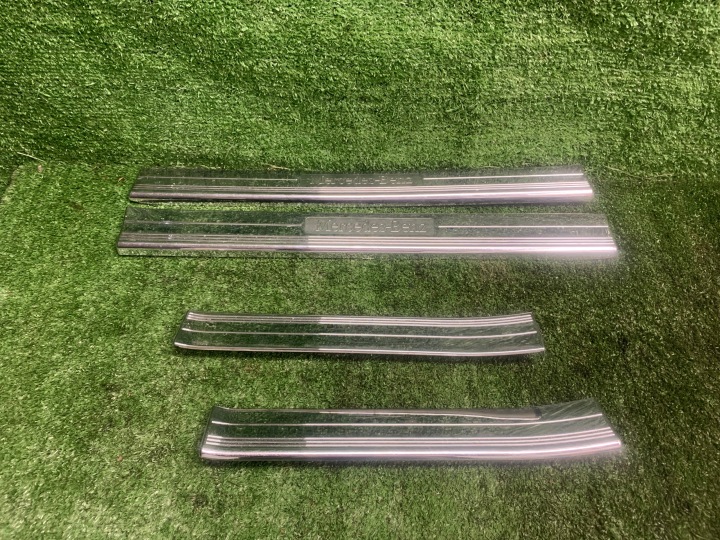 Mercedes CLS W219 04-10 Moulage Couvertures Jupes KOMPLET