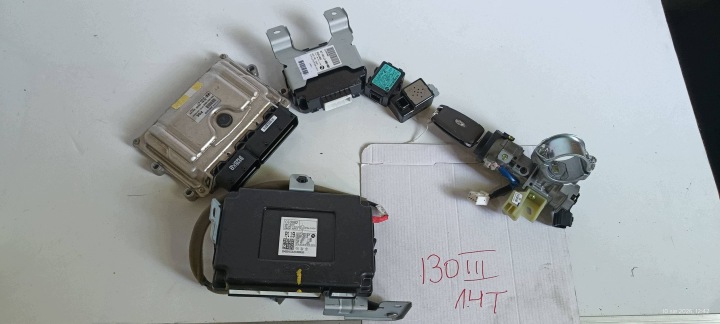 HYUNDAI I30 III 17r- 1.4 T-GDI computer of the engine key running board 39199-03AC0