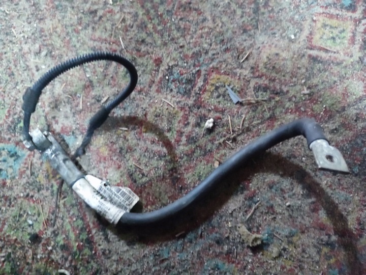 Conduit pieces tuyaux Borne AKMULATORA OPEL ASTRA IV 13282342