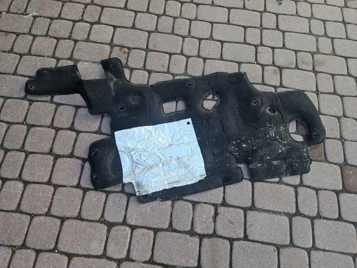 Wyciszenie Insonorizzazione komory Motore TRAFIC III Opel Vivaro B 679006168R