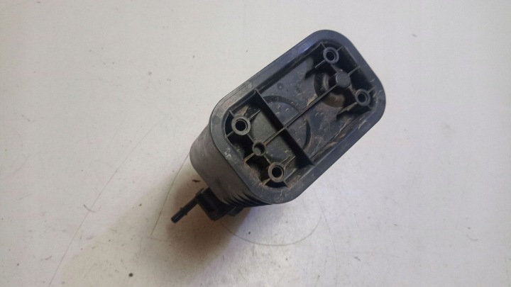 2010 Lexus RX 450H 7770448070 Filtre au carbone 6