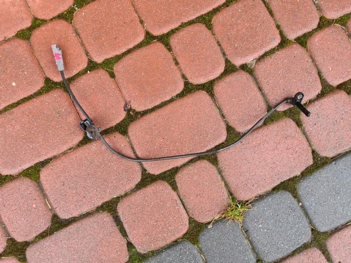 Sensor ABS heck hinten links Opel Mokka 95328629