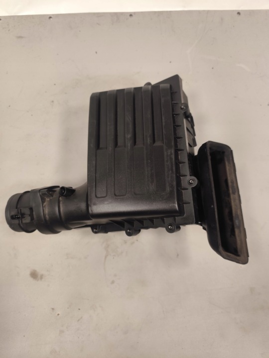 VW PASSAT B8 3G cover of a filter, air