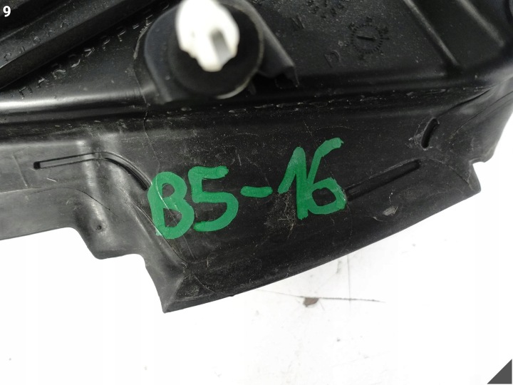 BMW XM G09 22-LIST OIKEAN TAAKSE 10