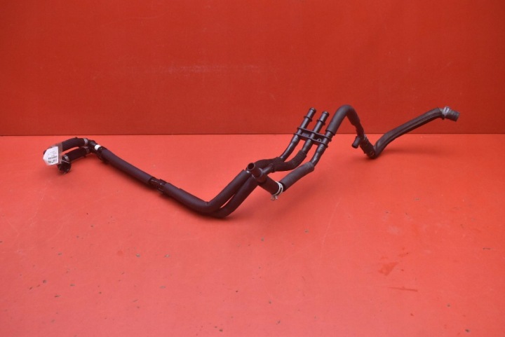 tubo flessibile Tubazione tubo d’acqua 4KE122480AM AUDI E-TRON 55 408 KM 18-21