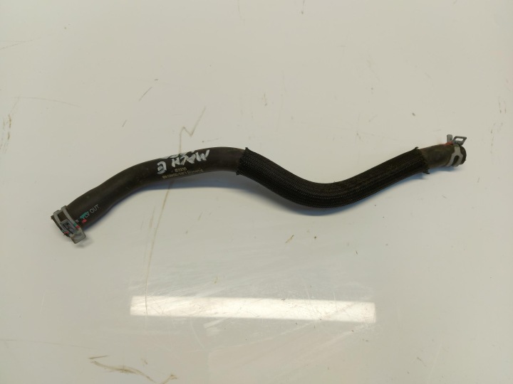 FORD MUSTANG MACH-E PIPE OF WATER LJ93-18D481-BB