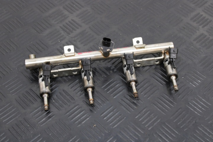 rampa goriva dizni injektori, dizne 9818760580 CITROEN DS7