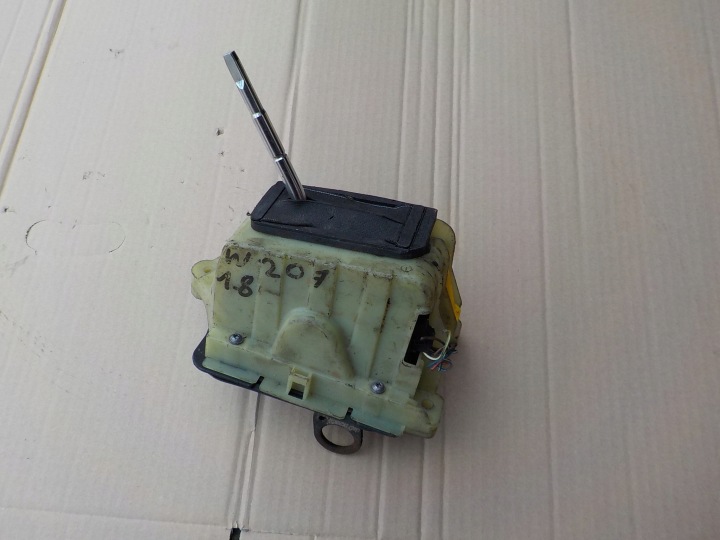 Schalthebel Schaltkulisse getriebe mercedes w207 1,8 A2042676324