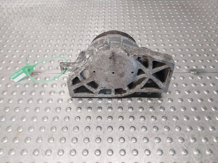 engine mount right 4A0199352A AUDI A6 C4 2.6