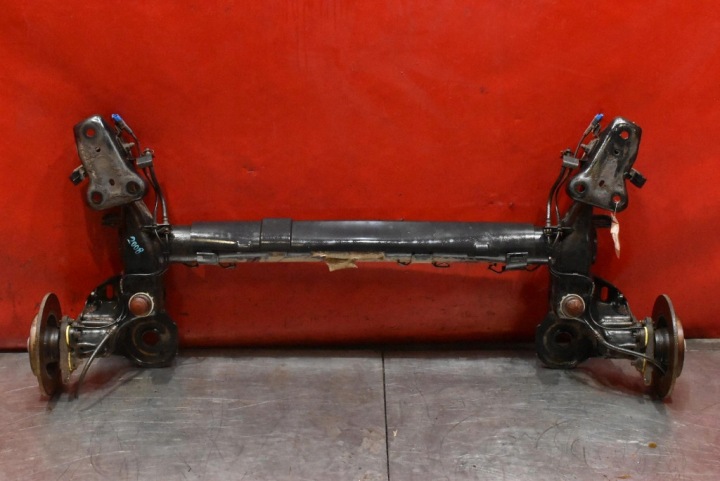 achse heck hinten träger PEUGEOT 2008 1 und 1.2 T 110 KM 17-20