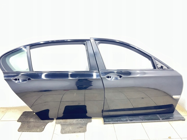 vrata desni stražnji dio BMW F02 LONG 475 BLACK SAPPHIRE METALIC W boja