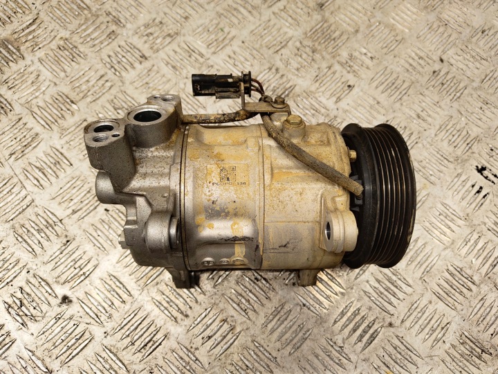 BMW X1 F48 compressor; of the air conditioning 1.8D