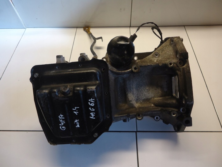 HYUNDAI I30 1.4 16V G4FA oil sump 21135-2B020