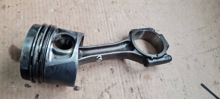 Q5 8R LIFT Piston avec bielle 2.0 TDI A4 B8 A5 038J 038198401F 03L107065AB