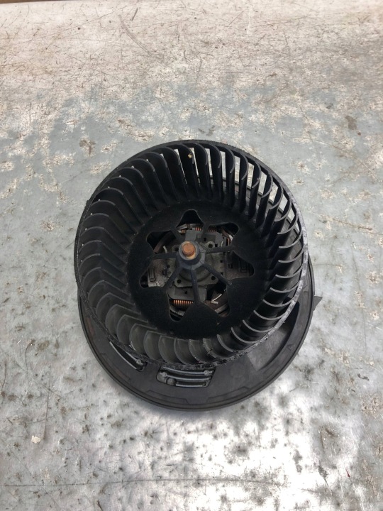 Réchauffement Ventilateur BMW E87 LCI 6933663