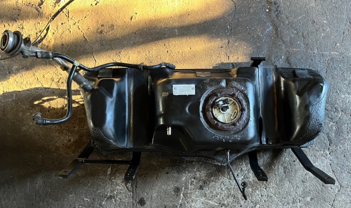 IDEALNY KPL. fuel tank MERCEDES G W463 1