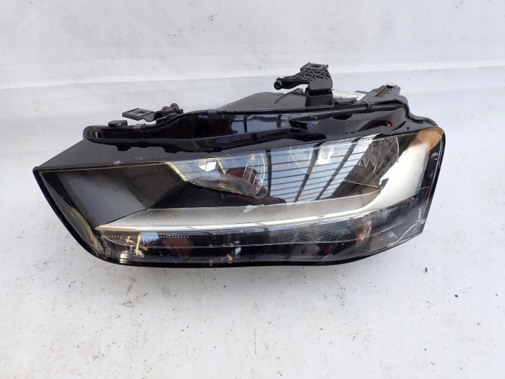 AUDI A4 B8 8K LIFT 11-15 PUSZKA Licht vorne vorne links