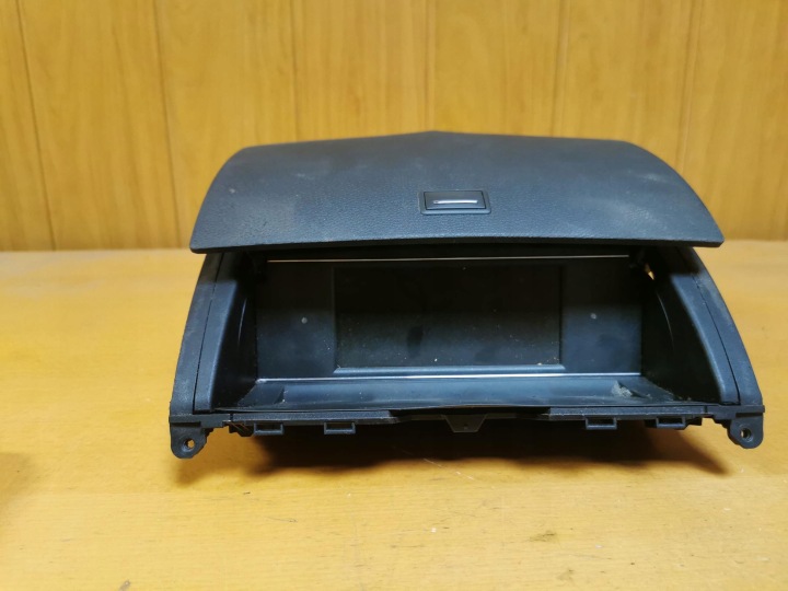 Schermo navigazione MERCEDES C-KLASA W204 07-14