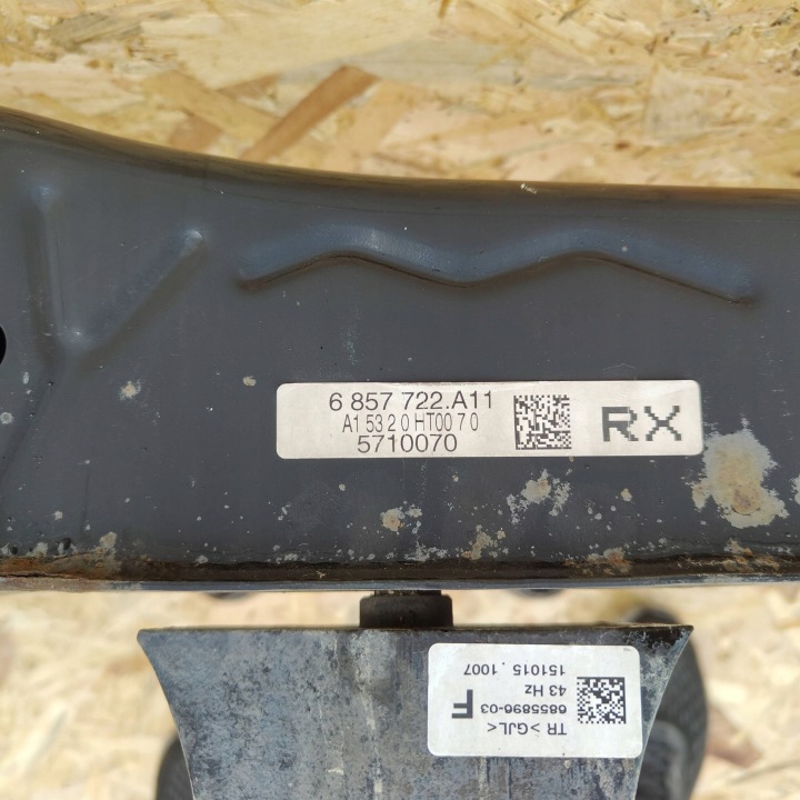 BMW 1 F20 F21 2018 Rama pomocnicza hinten