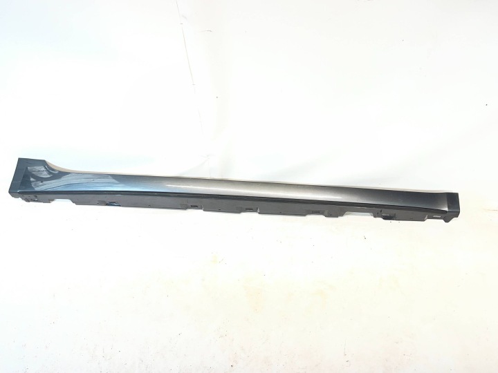 Moulage Jupe Droit S-LINE Audi A5 8W8853860A CALA