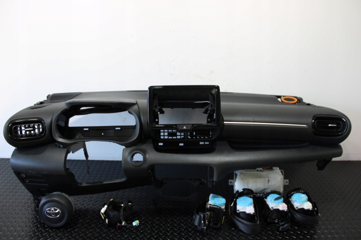 dashboard console airbag airbags TOYOTA YARIS IV 4