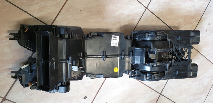 TUNEL Moyenne Bloc de chauffage complet Arrière SILNICZKI AUDI A8 D4 4H OE EU