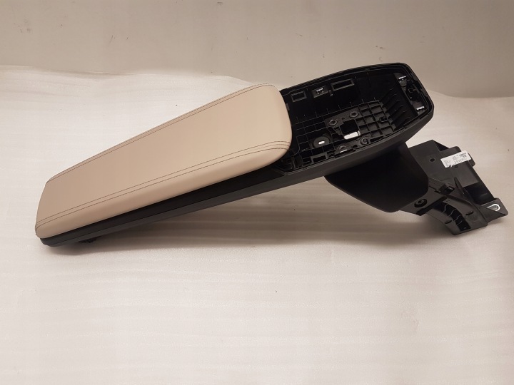 Accoudoir BMW X1 U11 U06 5B3DD31