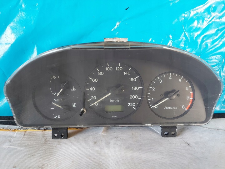 quadro strumenti TACHIMETRO contagiri OROLOGIO MAZDA 323F BA 1.5 16V BG3AB