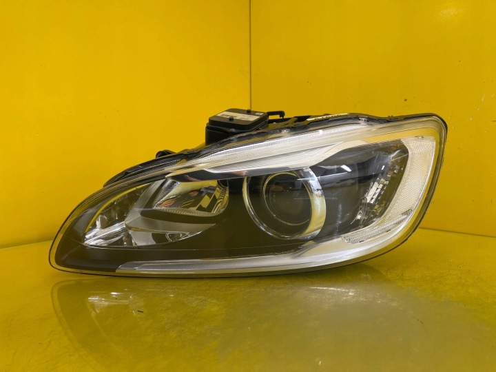 light left front Volvo S60 V60 Lift Bi-Xenon positioning ADB 31395902