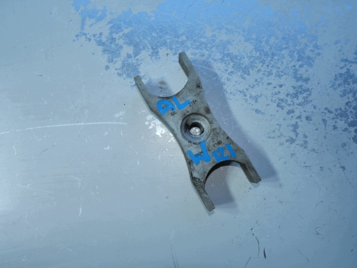 VW SEAT SKODA AUDI LAPKA holder nozzle 03L216A