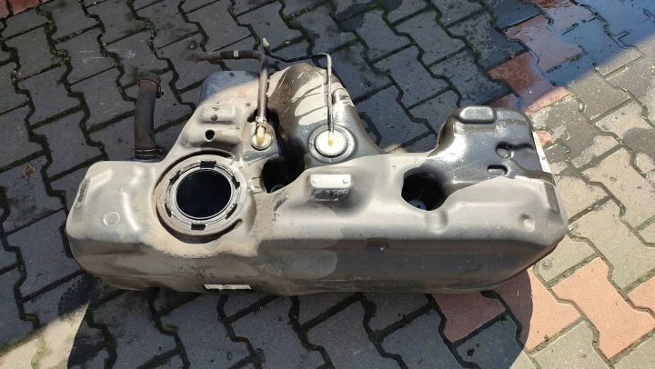Nissan Qashqai 16r 1.5dci spremnik goriva rezervoar