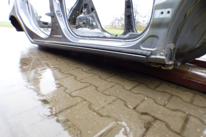 Prah Stlpik pravý diel predok lakier Z195 OPEL CORSA E HB 5D