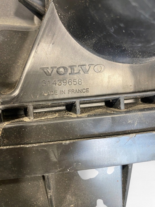 Volvo XC90 2018 31439658 luchtfilterbehuizing 12