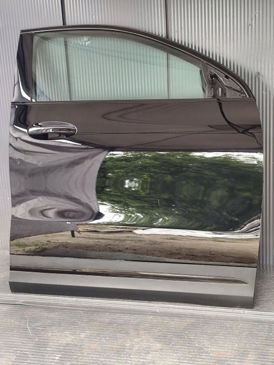 MERCEDES GLA 247 dveře přední pravé kompletní demontáž