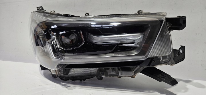 light right front FULL LED TOYOTA HILUX VIII LIFT