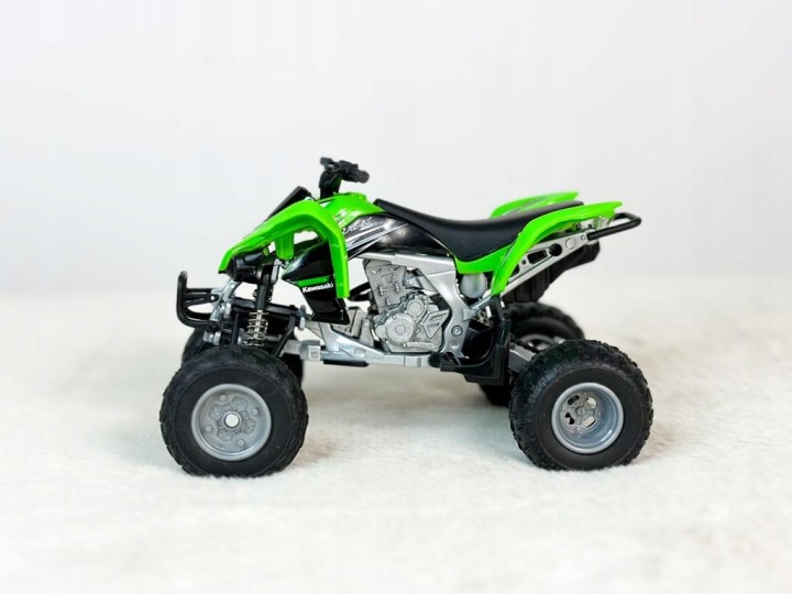 Модель квадроцикла Kwasaki KFX 450R 1:12 New Ray