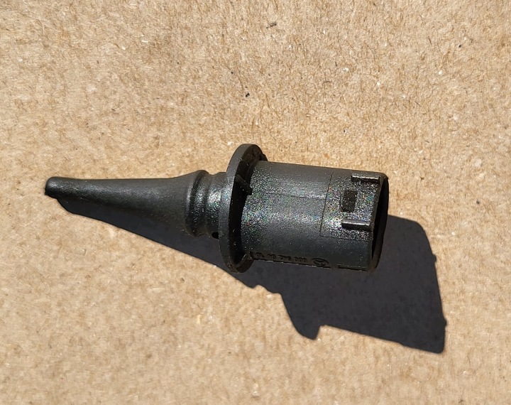 snímač TEMPERATURY ZEWNETRZNEJ MERCEDES-BENZ 0005428418 originál