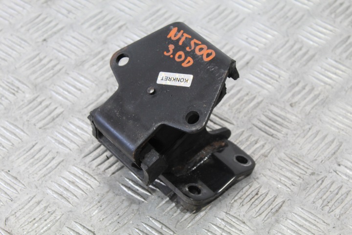 holder engine mount NISSAN NT500