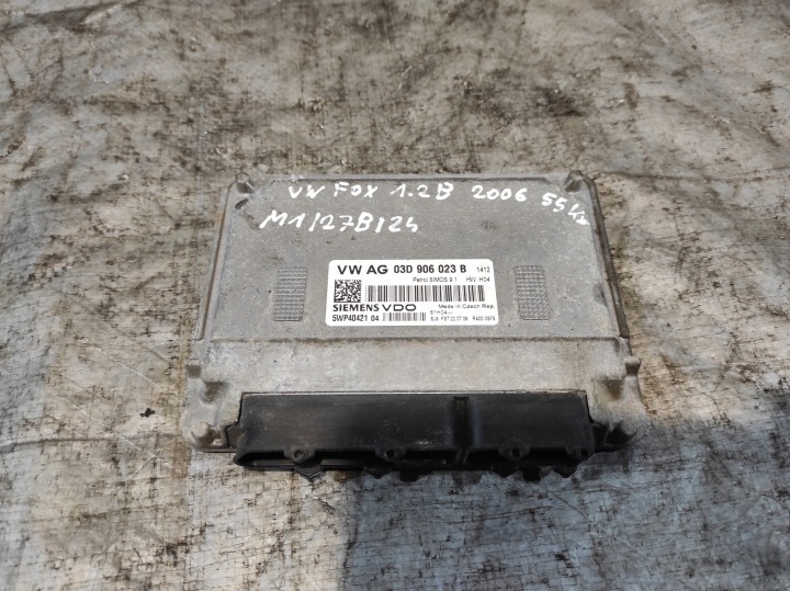 Bedienteil Computer DES MOTORS VW VOLKSWAGEN FOX 1.2 B 03D906023B 5WP40421 04