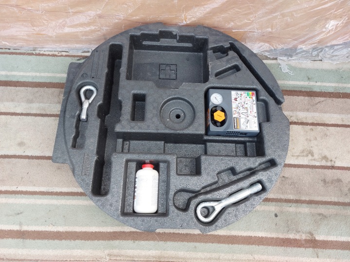 polystirene boot floor well qashqai Nissan J11 849A7-4EA1B