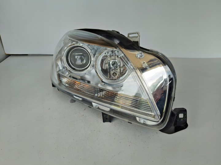 light right REFLEKTOR MERCEDES ML W166 11