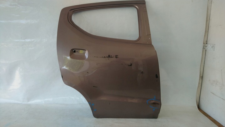 dveře pravé záď zadní SUZUKI ALTO NISSAN PIXO 09