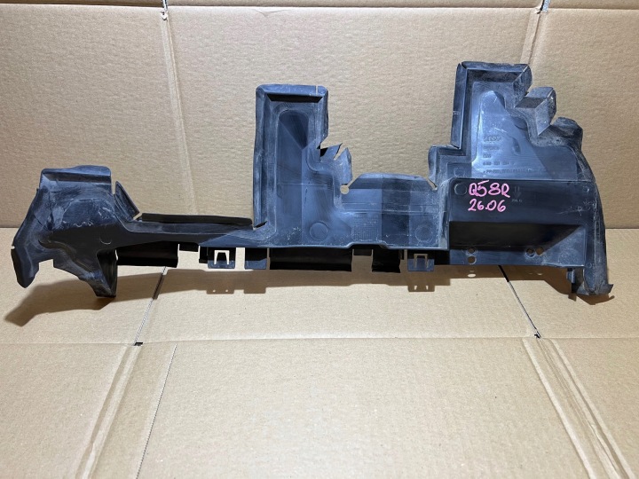 AUDI Q5 8R intake air duct air line radiator right 8R0121284J
