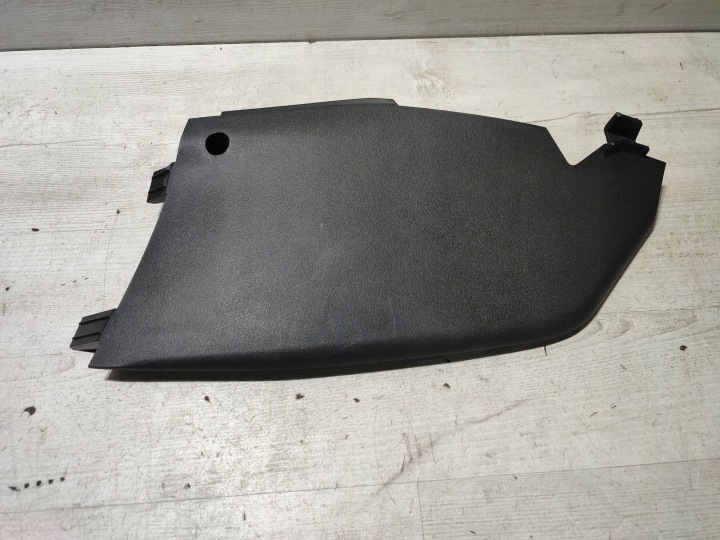 Peugeot 2008 and 2018 front side right dashboard instrument panel side cover