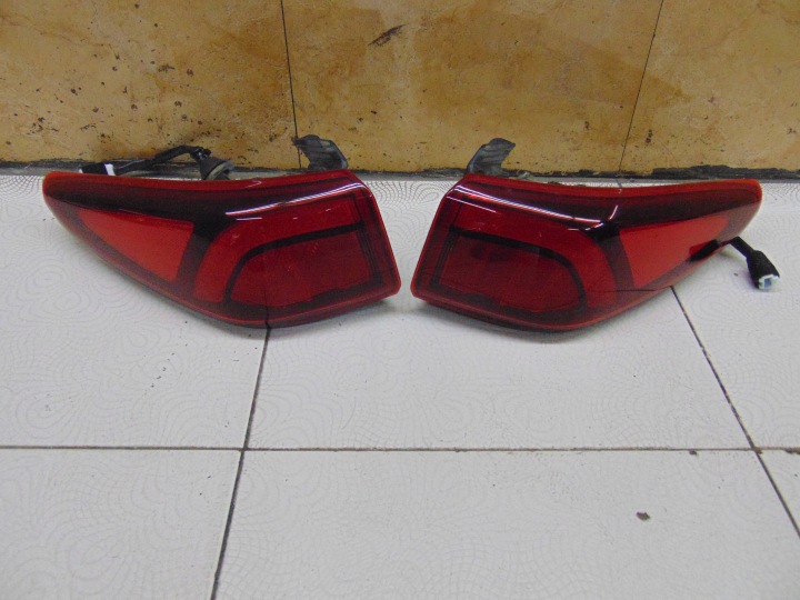LAMPA TYŁ TYLNA LEWA PRAWA HYUNDAI KONA LIFT