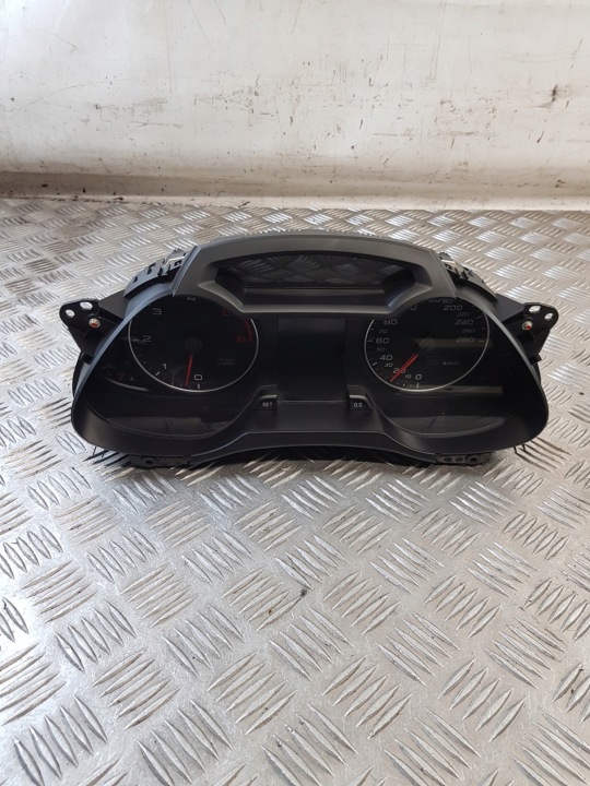 Kombiinstrument 8K0920930N AUDI A4 B8 2.0TDI 10R- EUROPA