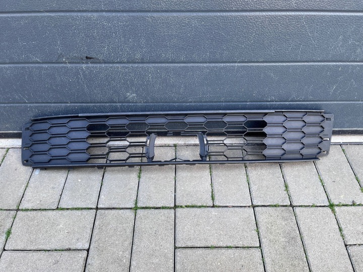 SKODA FABIA III LIFT 19- Grille Pare choc Avant Avant Sous RADAR 6V08536
