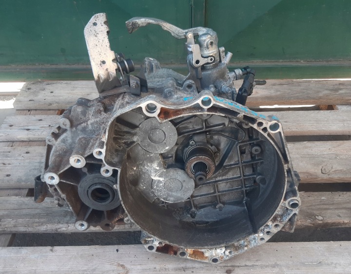 OPEL VECTRA C SIGNUM LIFT 3.0 CDTI gearbox F40